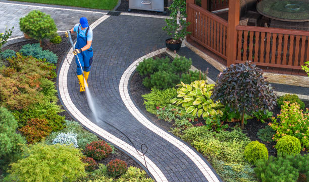 Best Garage Pressure Washing  in Brewster, WA